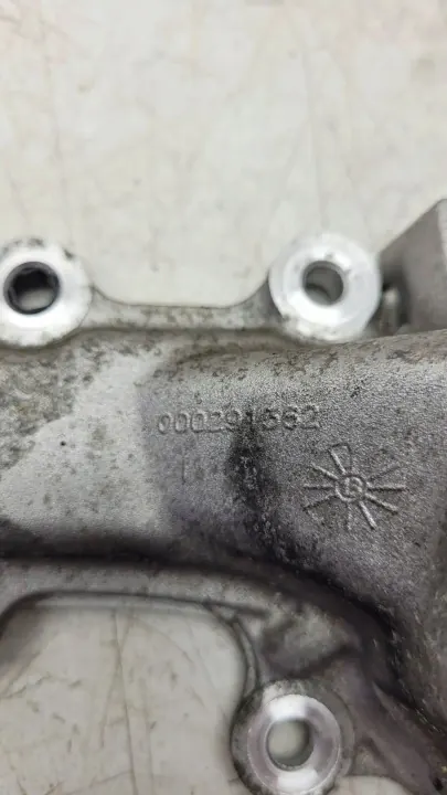Pieza motor Maserati Ghibli OEM 000291562 - Usado image 3