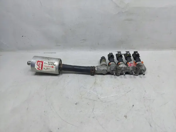 Einspritzschiene OEM 67R010185 für Audi A4 B5 image 4