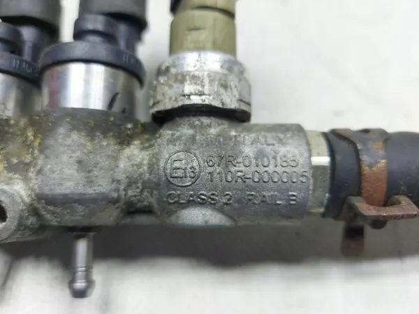 Einspritzschiene OEM 67R010185 für Audi A4 B5 image 7
