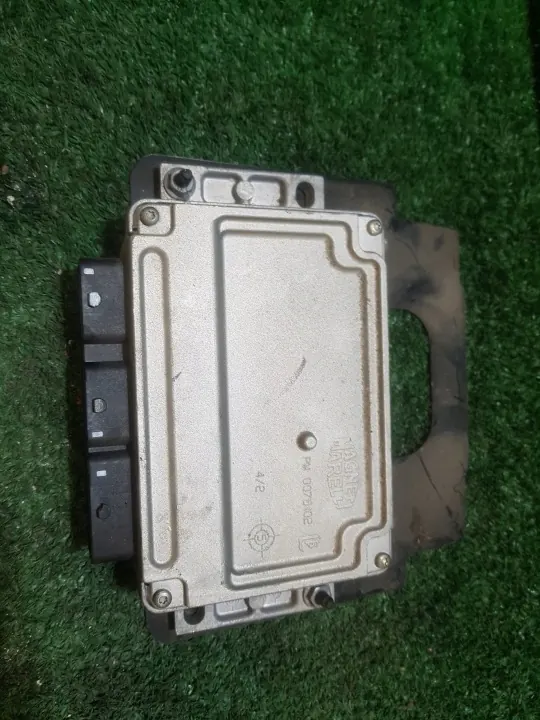 Computadora Motor OEM 9662402080 para Citroen C4 Grand Picasso image 2