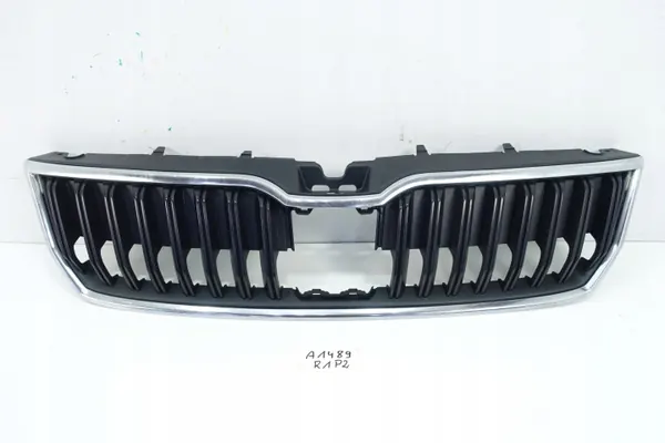 Skoda Fram Grill OEM 6U7853653B - Begagnad image 2