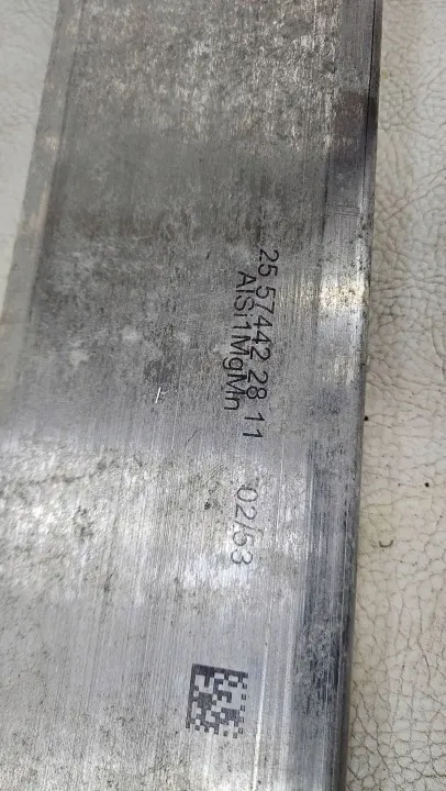 Tesla Model Y framstötfångarförstärkning OEM 1991448-00-D image 6