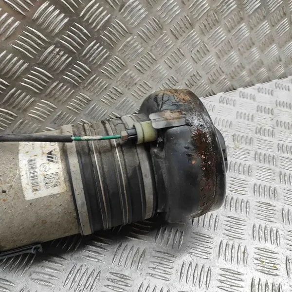 OEM 4M0413038 Fram höger luftfjädring för Audi E-Tron image 3