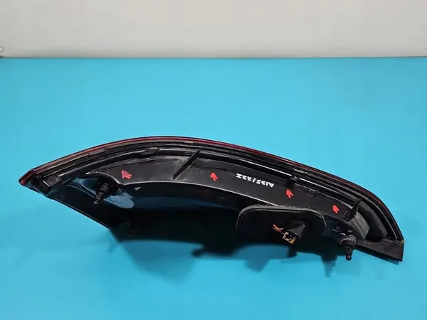 Luz LED trasera derecha Audi Q5 08- image 10