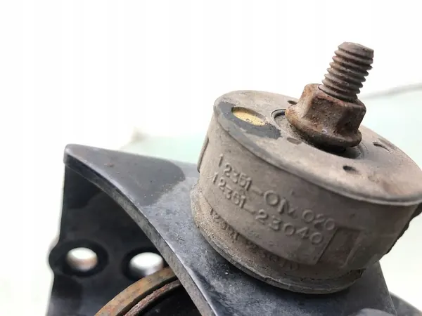 Vaihteiston tuki Toyota RAV 4 (XA40) 2016 12351OM020 image 2