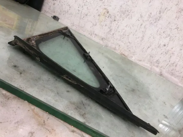 Janela traseira esquerda usada OEM 43R010183 Hyundai image 3