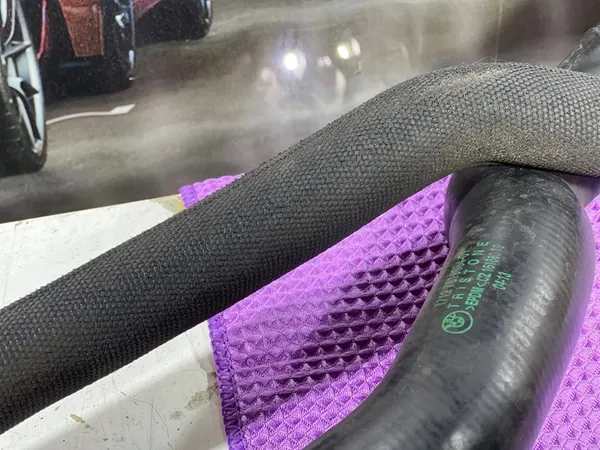 BMW 5 F07 F10 F11 Vesiputki 7619684 7619696 9226749 image 3