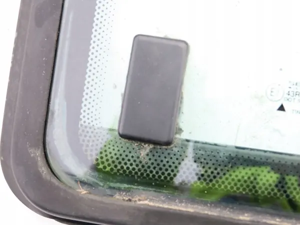 Janela deslizante esquerda centro OEM 64764576 VW T4 image 3