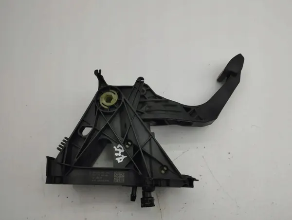 Kytkinpoljin OEM 5Q2721059 Volkswagen Golf VIII:lle image 2