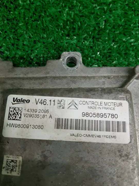 Engine Computer OEM 9805895780 for Peugeot 208 image 3