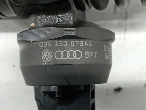 Ruitenwisserspomp OEM 038130073AG voor Skoda Octavia II 1.9 TDI image 3