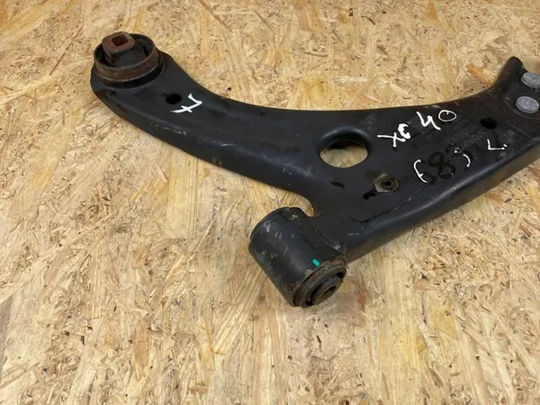 Braccio di controllo anteriore sinistro Volvo XC40 II image 3