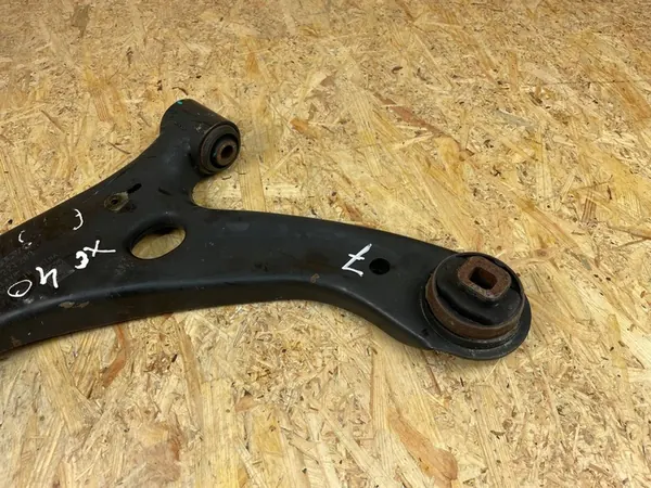 Braccio di controllo anteriore sinistro Volvo XC40 II image 8