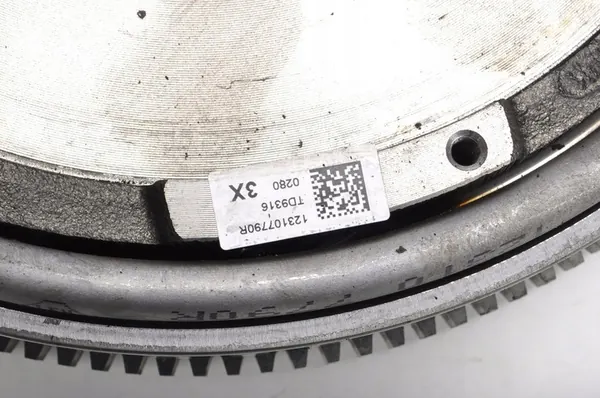 RENAULT CAPTUR II 1.5 dCi EMBREAGEM 302104374R image 7