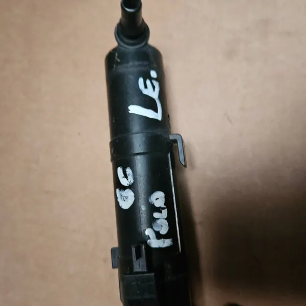 VW POLO 2009-16 Linker Koplampenreiniger image 3