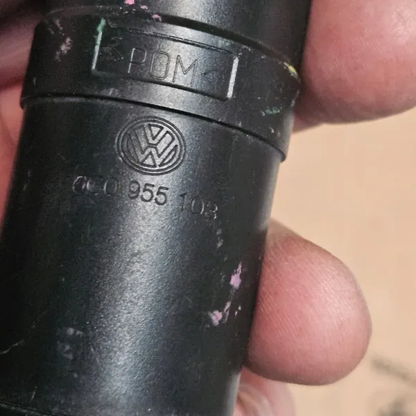 VW POLO 2009-16 Linker Koplampenreiniger image 4