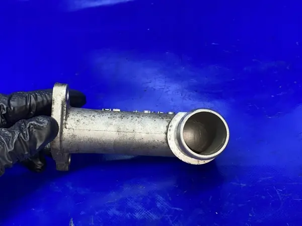 Codo de agua D4CB H1 2.5CRDI EURO6 56 para Hyundai H350 image 3
