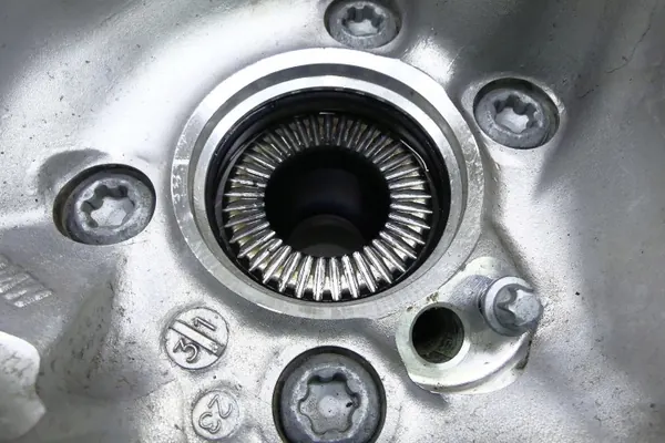 OEM 688259703L Voorlinker Naaf voor BMW X3 G01 LCI image 4