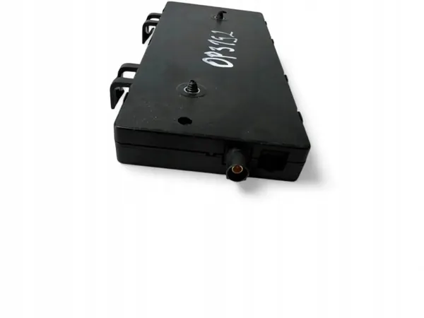 BMW X1 E84 Antennenverstärker OEM 50110051B00 image 6