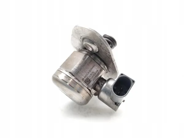 BMW X3 Högtrycksbränslepump OEM 7584461 image 3