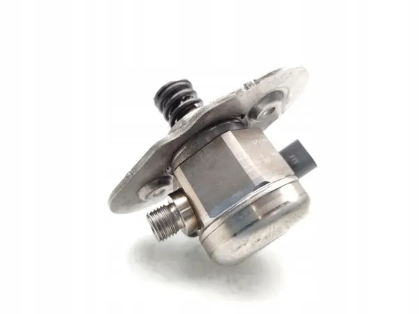 BMW X3 Högtrycksbränslepump OEM 7584461 image 4