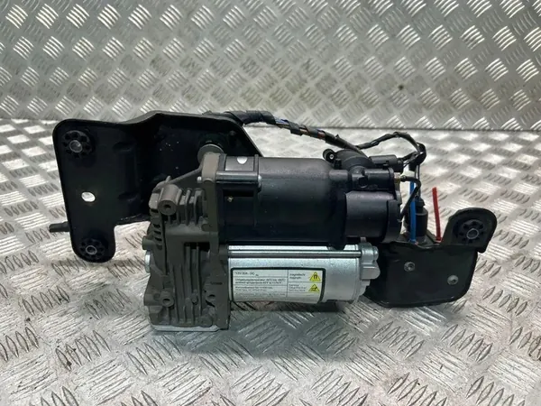 Compresseur de suspension BMW X5 (E70) 3.0L Diesel 2011 OEM 6799419 image 1