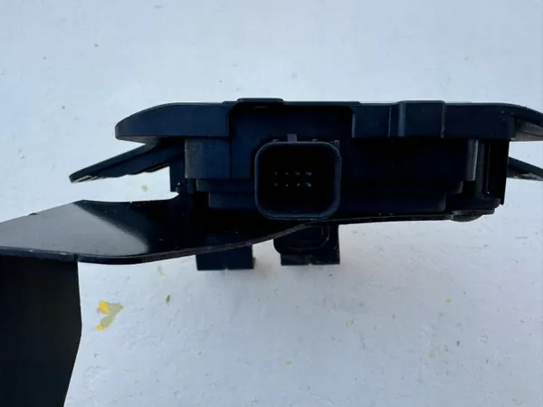 Capteur angle mort droit OEM 95820-D7700 image 4