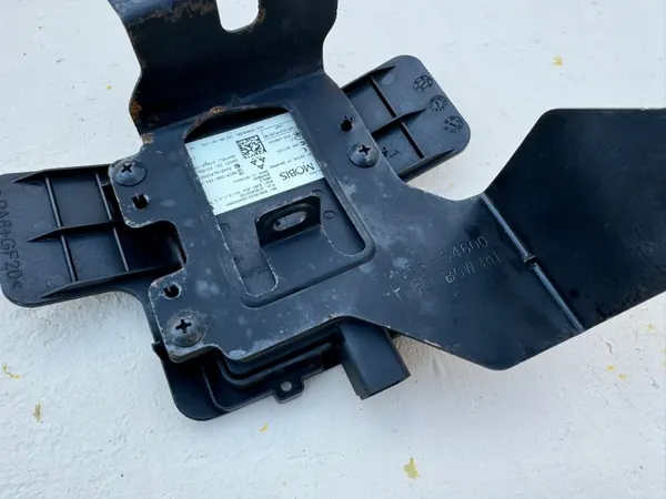 Capteur angle mort droit OEM 95820-D7700 image 7