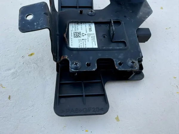Capteur angle mort droit OEM 95820-D7700 image 8