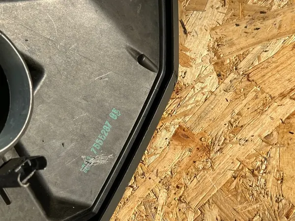 Ilmansuodattimen Kotelo BMW E81 E82 E84 E87 E88 E90 E91 E92 E93 image 4