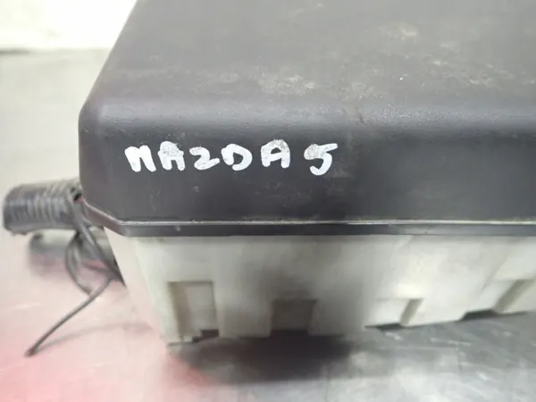 Caixa de fusíveis Mazda 5 2.0 OEM 0 - Estado usado image 3