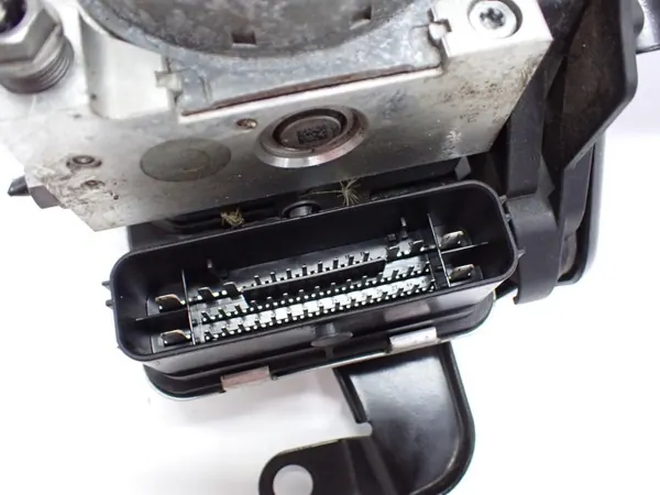 Pompe ABS 5Q0614517CQ pour VW Golf VII image 7