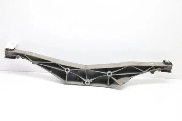 BMW X1 Taka-akselin Välityslaakeri OEM 6858474 image 2