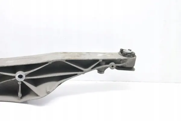 BMW X1 Taka-akselin Välityslaakeri OEM 6858474 image 4