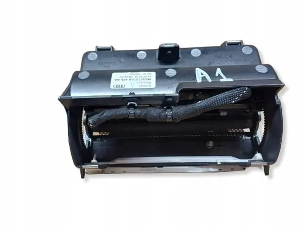 Audi OE Radio 8X0035183E - Käytetty kunnossa image 6