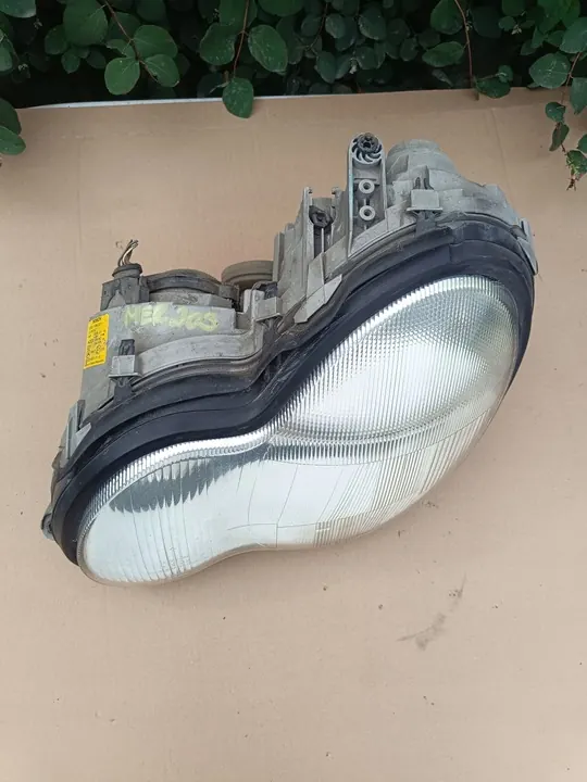 Linker Voorlicht Mercedes W203 A2038200761 image 4