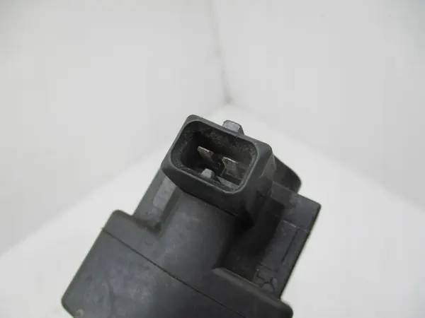 Válvula de vácuo Renault Megane Scenic DCI 8200412085 image 5