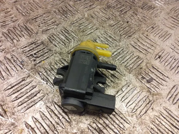 Válvula de vacío OEM 1K0906627B para Skoda Rapid image 5