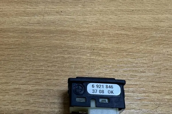 Kofferbakopeningsknop BMW 7 (F01, F02) 6921846 image 4