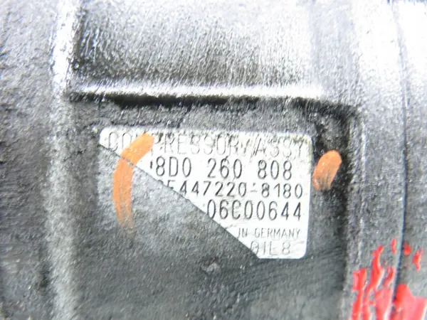 Compressor A/C Skoda OE 8D0260808 - Usado image 6