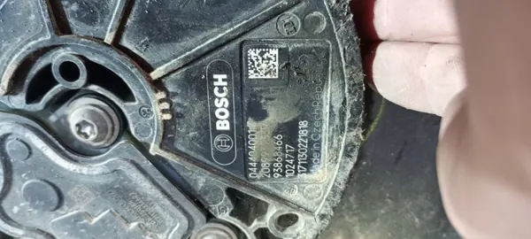 Tanque AdBlue usado OEM 172A21178R para Trafic/Vivaro image 3