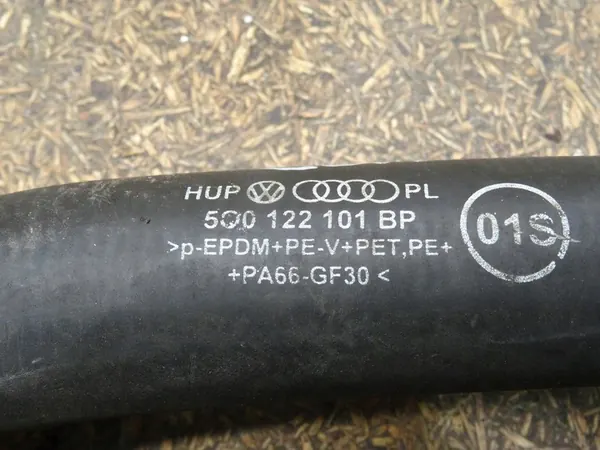 AUDI A3 8V GOLF VII LEON Vesijohto 5Q0122101BP image 2