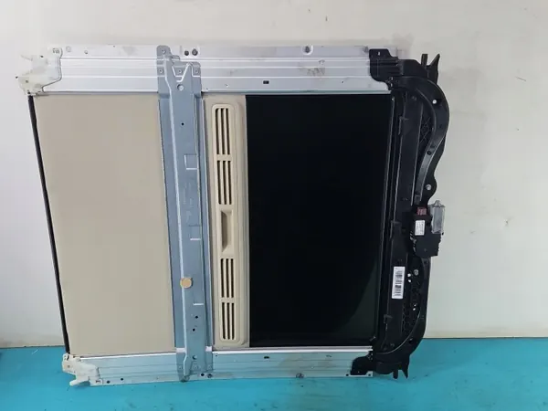 Kattoluukku OEM A2187801040 Mercedes CLS II 218:lle image 3