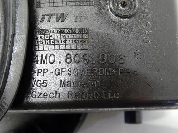 Bränsletanklock Audi Q7 4M 4M0809906 image 4