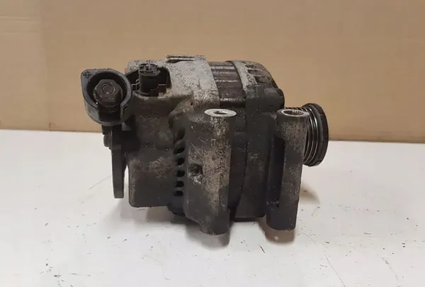 Alternador Citroen DS3 1.6L OE V75769568002 image 4