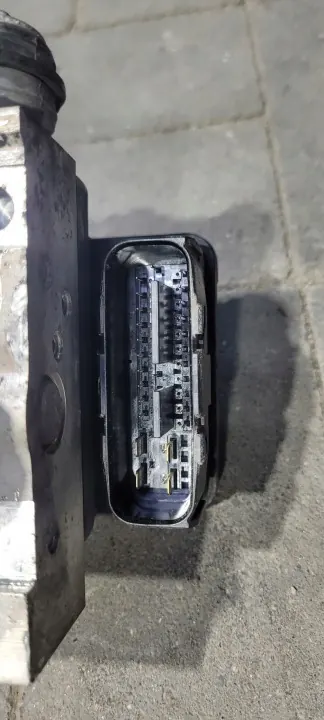 Bomba ABS usada OEM tf0G2 para Honda Jazz III image 6
