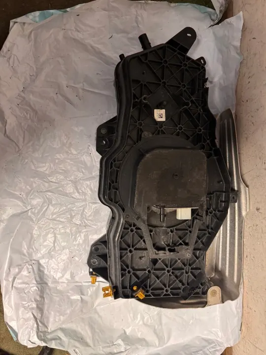 AdBlue-säiliö OEM 4106406AB Ducato Boxer Jumperille image 3