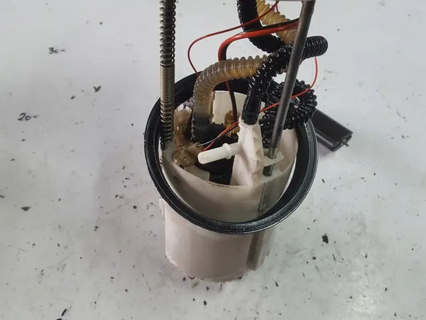 BOMBA DE COMBUSTÍVEL NISSAN QASHQAI J10 LIFT 1.6DCI image 2