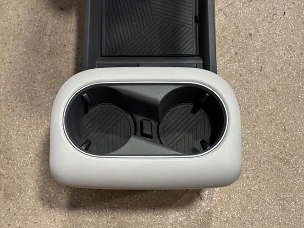 Accoudoir console Hyundai Ioniq 5 OEM LPV19093 image 3