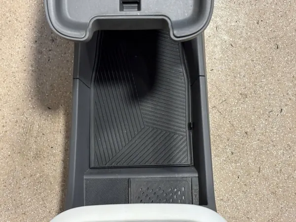 Accoudoir console Hyundai Ioniq 5 OEM LPV19093 image 5